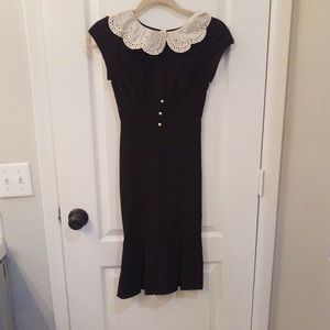 Stop staring! Vintage collared mermaid dress XS